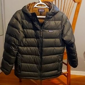 Patagonia boys size 12 down jacket
